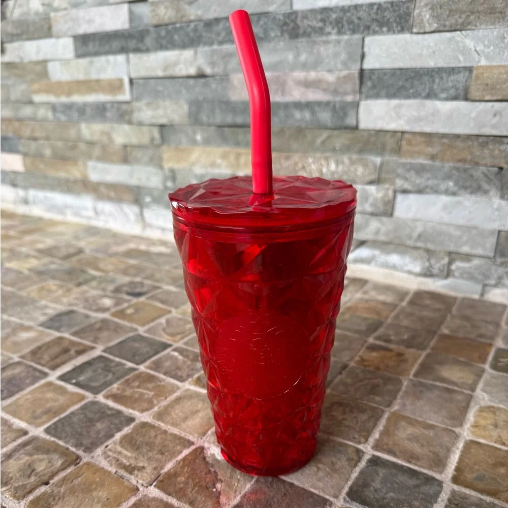 Starbucks red christmas tumbler with metal straw